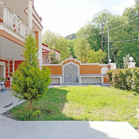 Casa de hóspedes Theretro 3*
