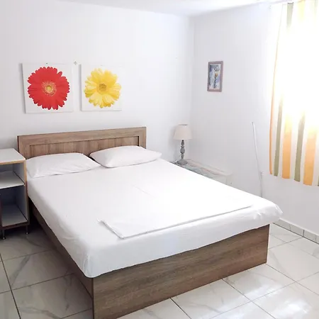 Theretro 3* Eleftheroupoli
