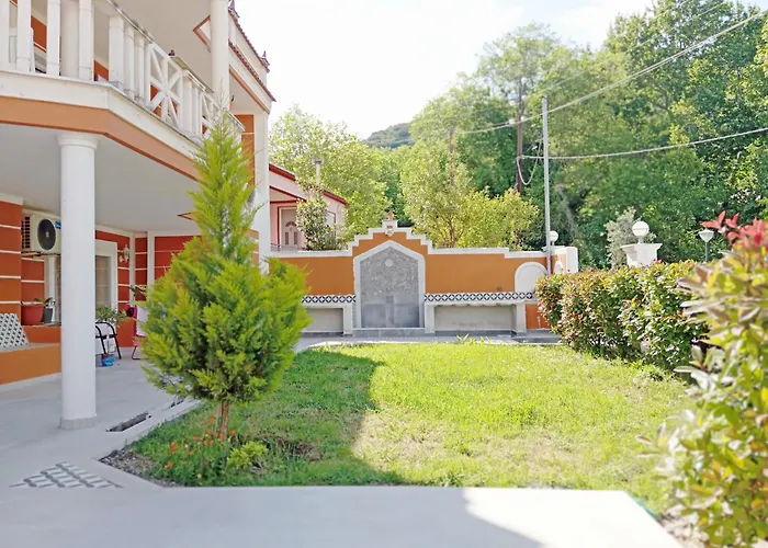 Casa de hóspedes Theretro 3*